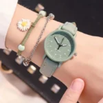 Fashion Small Dial Women Watches Casual Leather Band Quartz Watch Wristwatches Reloj Mujer（Without Bracelet and Box）