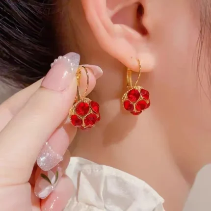Black Rhinestone Love Earrings for Women Light Luxury Studs Fashion Classic High-Grade Temperament Personality Earrings - Image 16