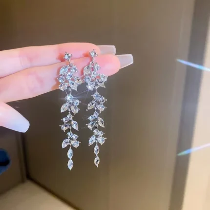 2023 New Fashion Unique Design Elegant Exquisite Light Luxury Zircon C Earrings Women Jewelry Party High-grade Gift Wholesale - Image 17