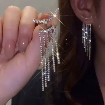 2023 New Fashion Unique Design Elegant Exquisite Light Luxury Zircon C Earrings Women Jewelry Party High-grade Gift Wholesale - Image 13